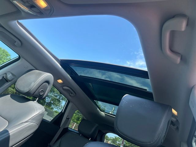 Used 2019 White Hyundai Limited image 19
