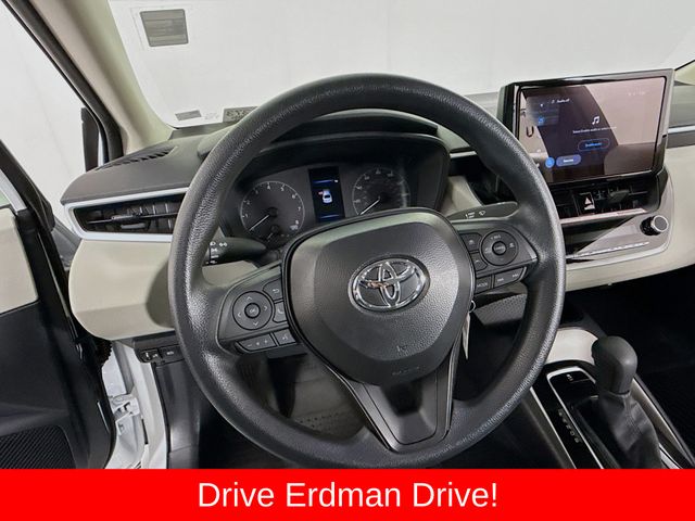 2025 Toyota Corolla LE - Photo 11