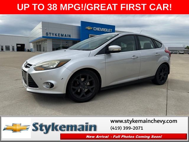 Ingot Silver Metallic 2012 Ford Focus Hatchback Front-Wheel Drive 6-Speed Automatic