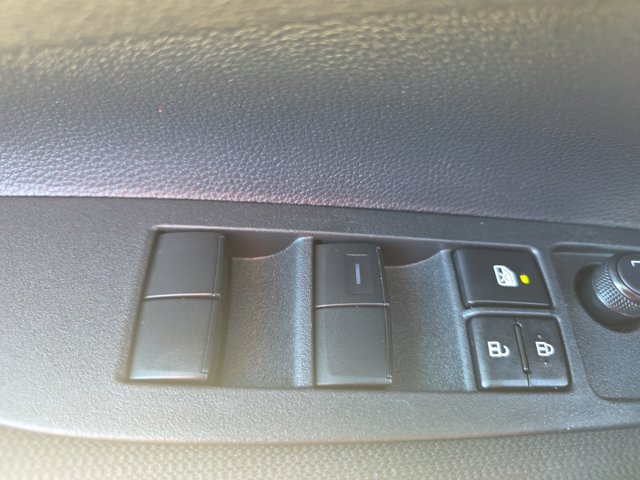 Used 2025  Toyota LE image 28