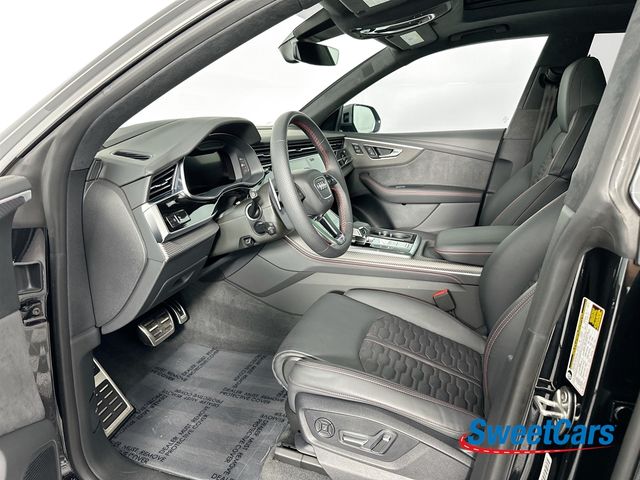 2025 Audi RS Q8 performance