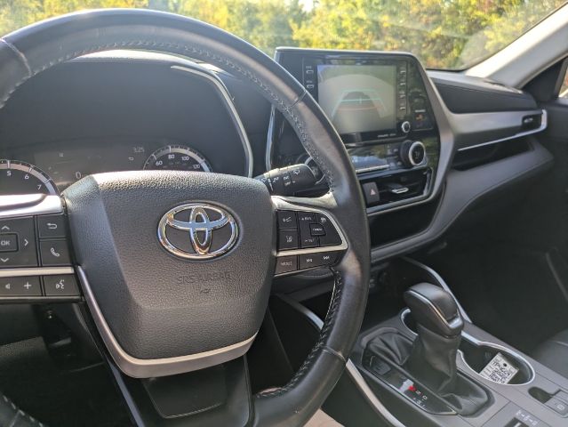 2022 Toyota Highlander XLE 34