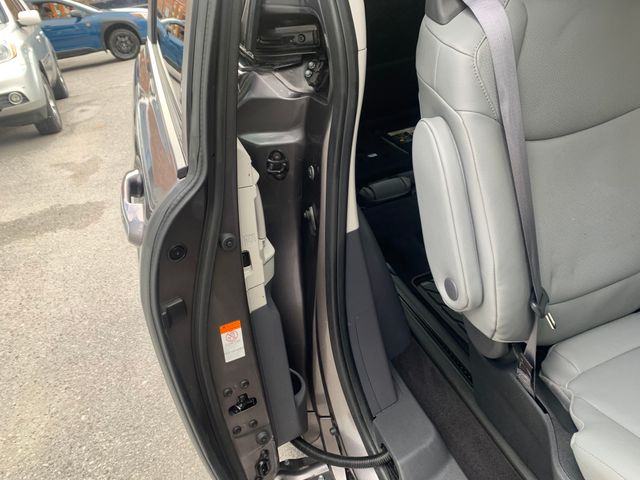 Used 2024 Toyota Sienna Van