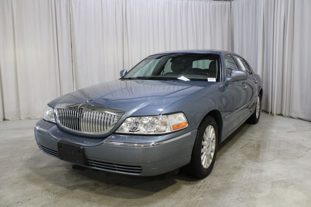 Used 2003 Silver Lincoln Signature image 31