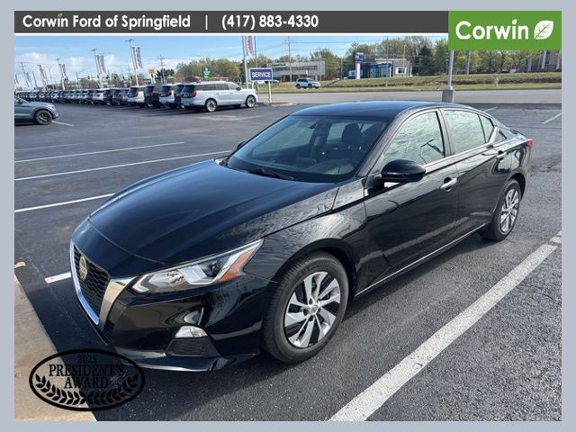 Super Black Clearcoat 2020 Nissan Altima 2.5 S FWD Sedan Front-Wheel Drive Continuously Variable Transmission