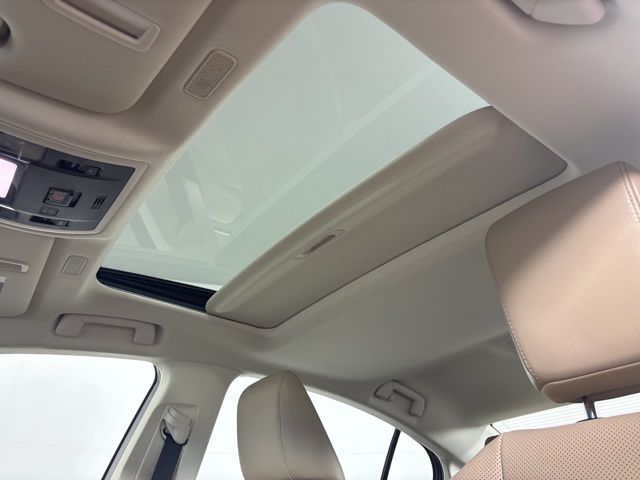 Used 2021 Lexus ES Sedan