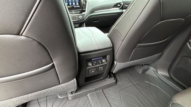 Used 2023 Black Chevrolet High Country image 21