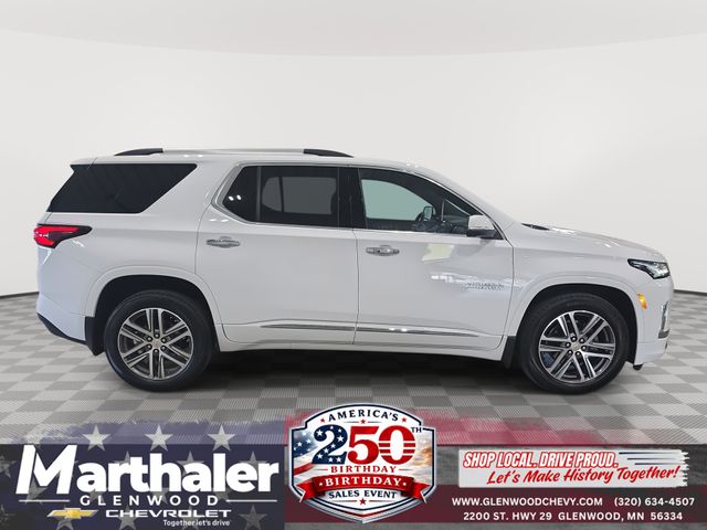 Summit White 2023 Chevrolet Traverse SUV / Crossover Four-Wheel Drive 9-Speed Automatic