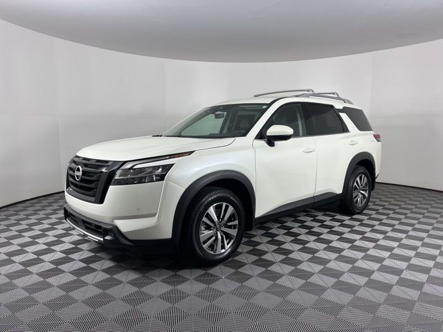 2023 Nissan Pathfinder SL 5