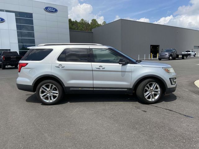 2016 Ford Explorer XLT 2