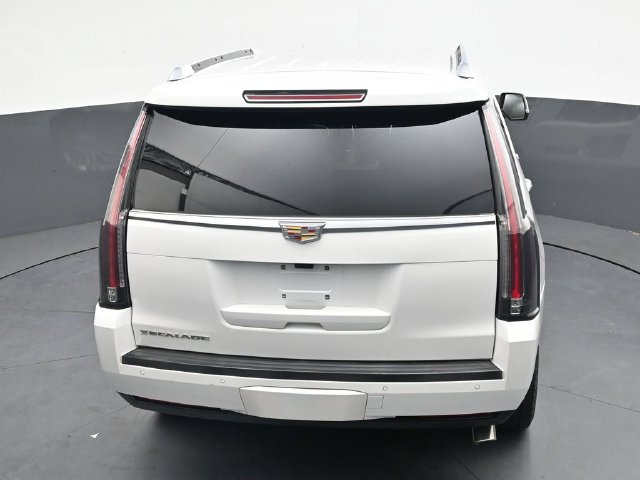 Used 2017 White Cadillac Platinum Edition image 22