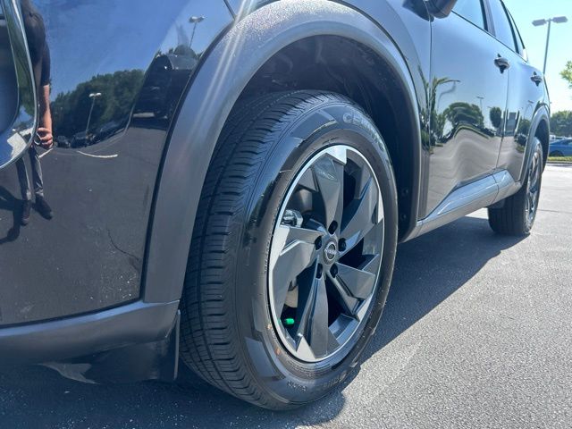 2025 Nissan Rogue SV - Photo 14