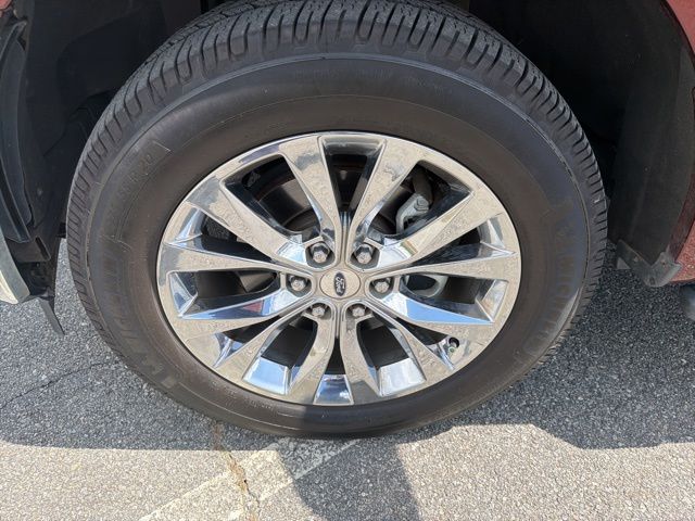 Used 2017 Brown Ford XLT image 9