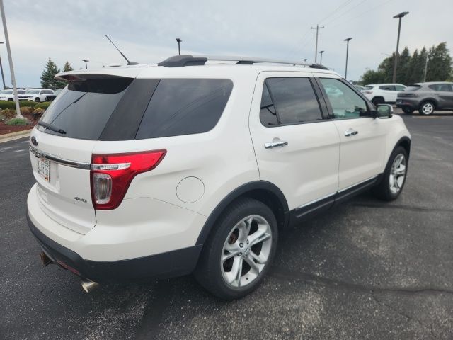 Used 2012 White Platinum Clearcoat Metallic Ford Limited image 4