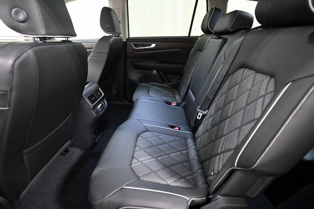 New 2026 White Volkswagen 2.0T SEL Premium R-Line image 9