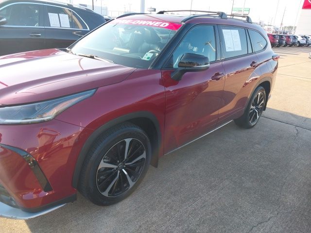  2022 Toyota Highlander XSE FWD   