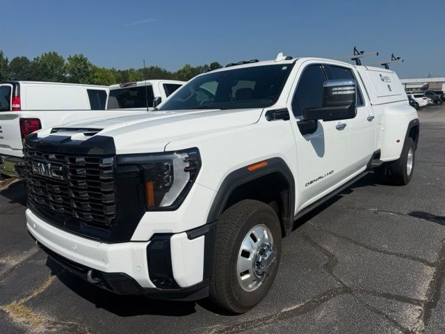 Summit White 2025 GMC Sierra 3500HD Pickup Truck Four-Wheel Drive Automatic
