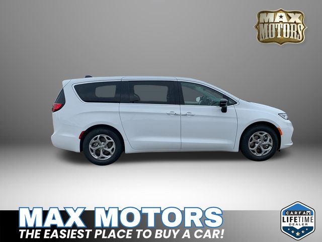 2024 Chrysler Pacifica Limited 17