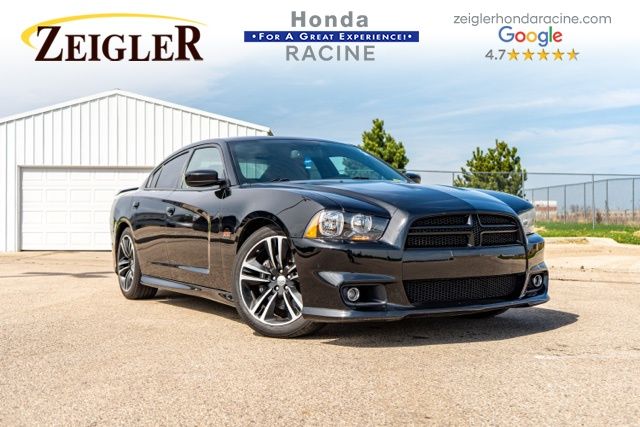 Black Clearcoat 2012 Dodge Charger SRT8 Super Bee RWD Sedan Rear-Wheel Drive 5-Speed Automatic