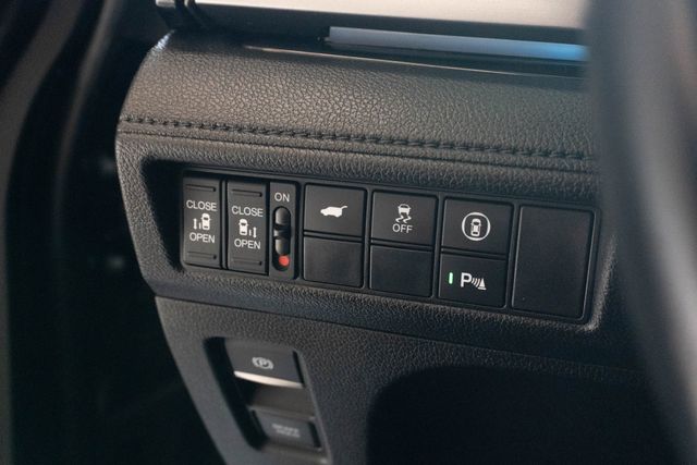 Used 2023 Honda Odyssey Van