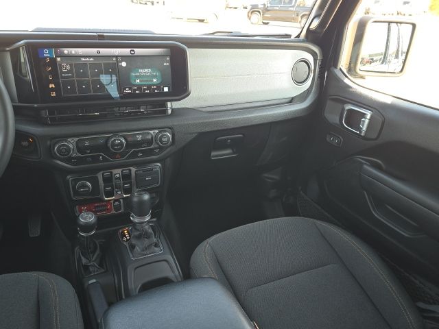 2025 Jeep Wrangler Willys 4xe:B02117