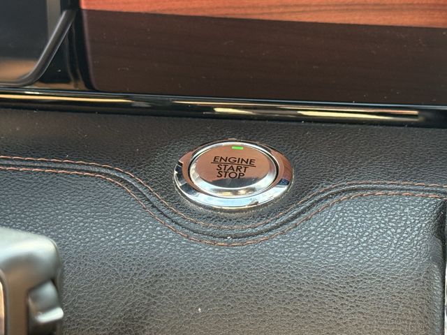 2021 Lincoln Navigator Reserve Silver at Classic Elite Chevrolet Sugar Land
