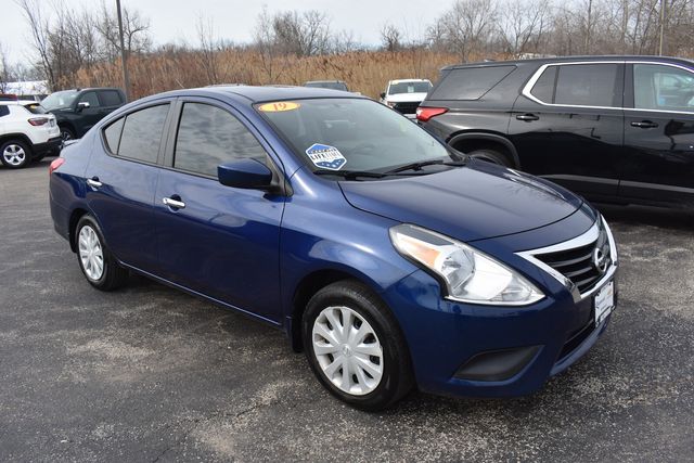 2019 Nissan Versa SV FWD