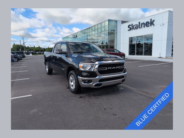 Diamond Black Crystal Pearlcoat 2019 RAM 1500 Pickup Truck Four-Wheel Drive 8-Speed Automatic