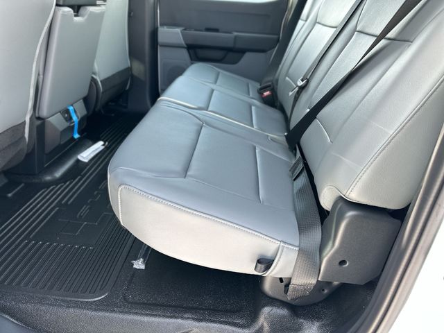 2025 Ford F-450 Super Duty Chassis Cab XL - Photo 16