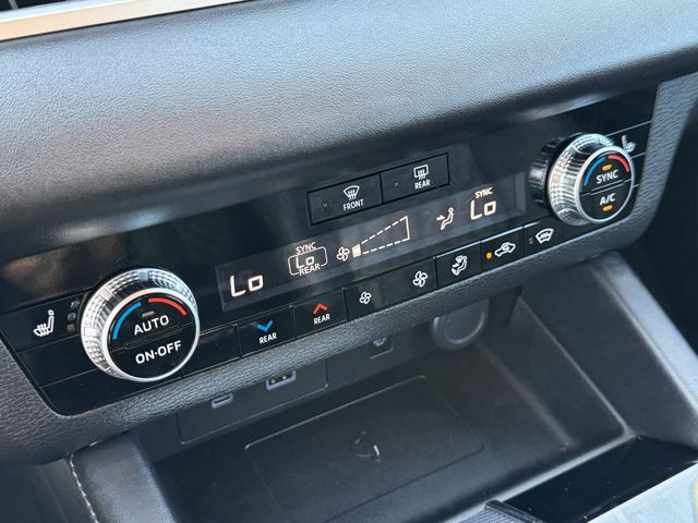 2022 Mitsubishi Outlander SEL Brown at North Houston Mitsubishi