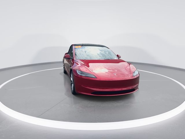 Used 2025  Tesla Long Range image 3
