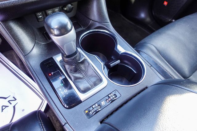 used 2018 Toyota Highlander Hybrid car, priced at $18,399