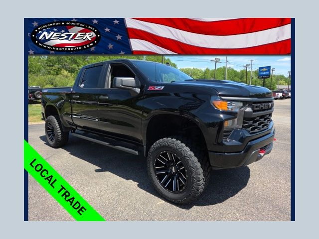 Black 2023 Chevrolet Silverado 1500 Custom Trail Boss Crew Cab 4WD Pickup Truck Four-Wheel Drive Automatic
