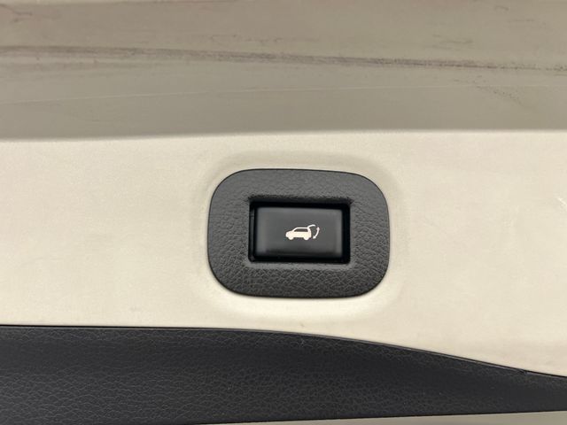 2017 Gun Metallic Nissan Rogue SL FWD SUV