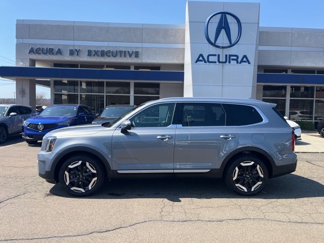 Everlasting Silver 2025 Kia Telluride S AWD SUV / Crossover All-Wheel Drive 8-Speed Automatic