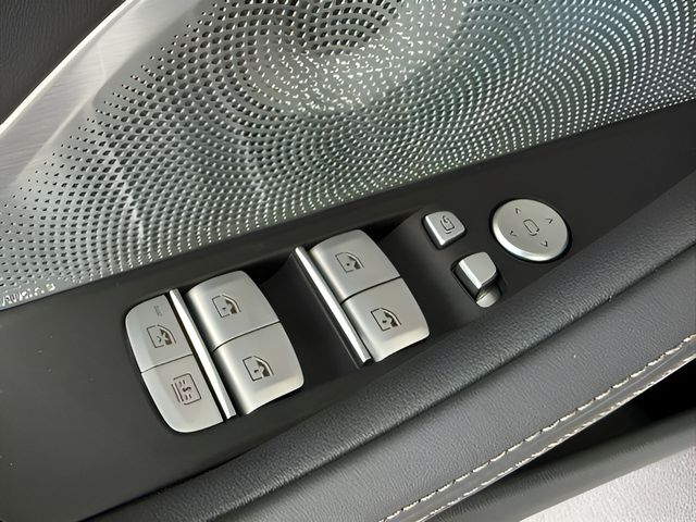 2026 BMW 8 Series 840i - Photo 16