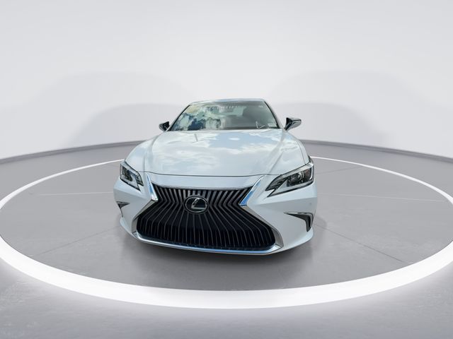 2021 Lexus ES - $33,498