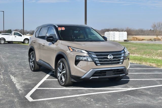 Used 2025 Nissan Rogue SL 4D Sport Utility