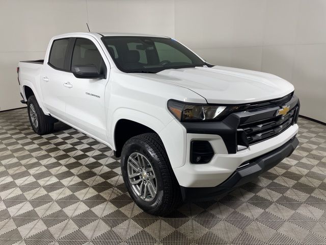 2024 Chevrolet Colorado LT 2