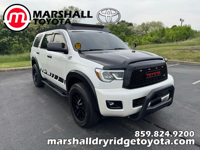 White (Blizzard Pearl) 2018 Toyota Sequoia SUV / Crossover Four-Wheel Drive 6-Speed Automatic