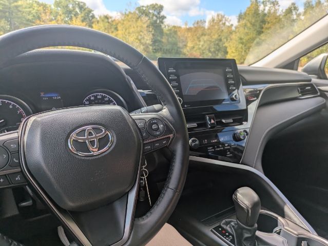 2024 Toyota Camry SE 32