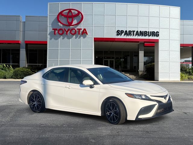 2024 Toyota Camry SE FWD