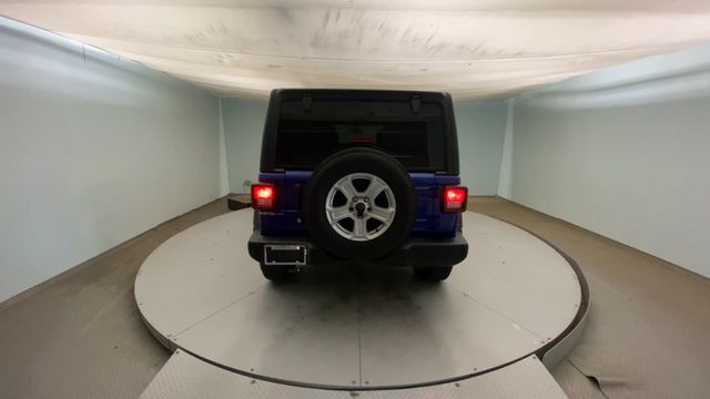 Used 2019 Blue Jeep Unlimited Sport S image 3