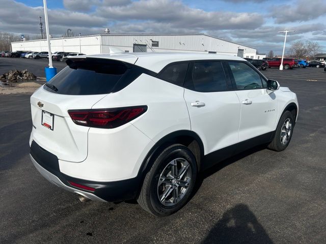 View vehicle photo 6