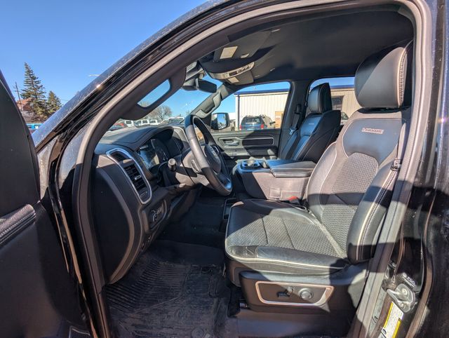 2023 Diamond Black Crystal Pearlcoat Ram 1500 Laramie 4X4 Truck