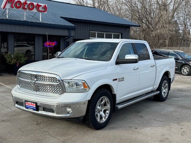 White 2018 RAM 1500 Laramie Crew Cab 4WD Pickup Truck Four-Wheel Drive 8-Speed Automatic