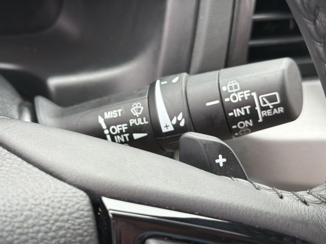 Used 2025  Honda EX-L image 31