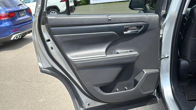 Used 2024 Toyota Highlander Hybrid SUV