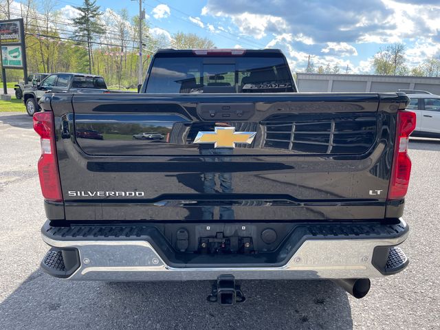 2022 Chevrolet Silverado 2500HD LT - Black exterior view 6