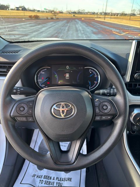 2023 Toyota RAV4 Hybrid XLE